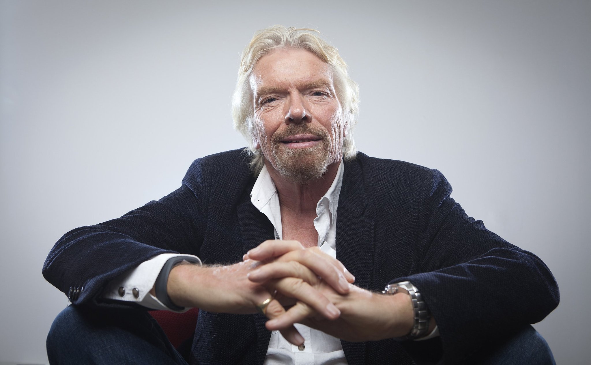 Giúp bạn Học tỷ phú Richard Branson trong chiến lược truyền thông xã hội